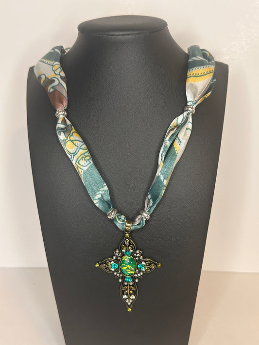 Emerald Scarf Necklace